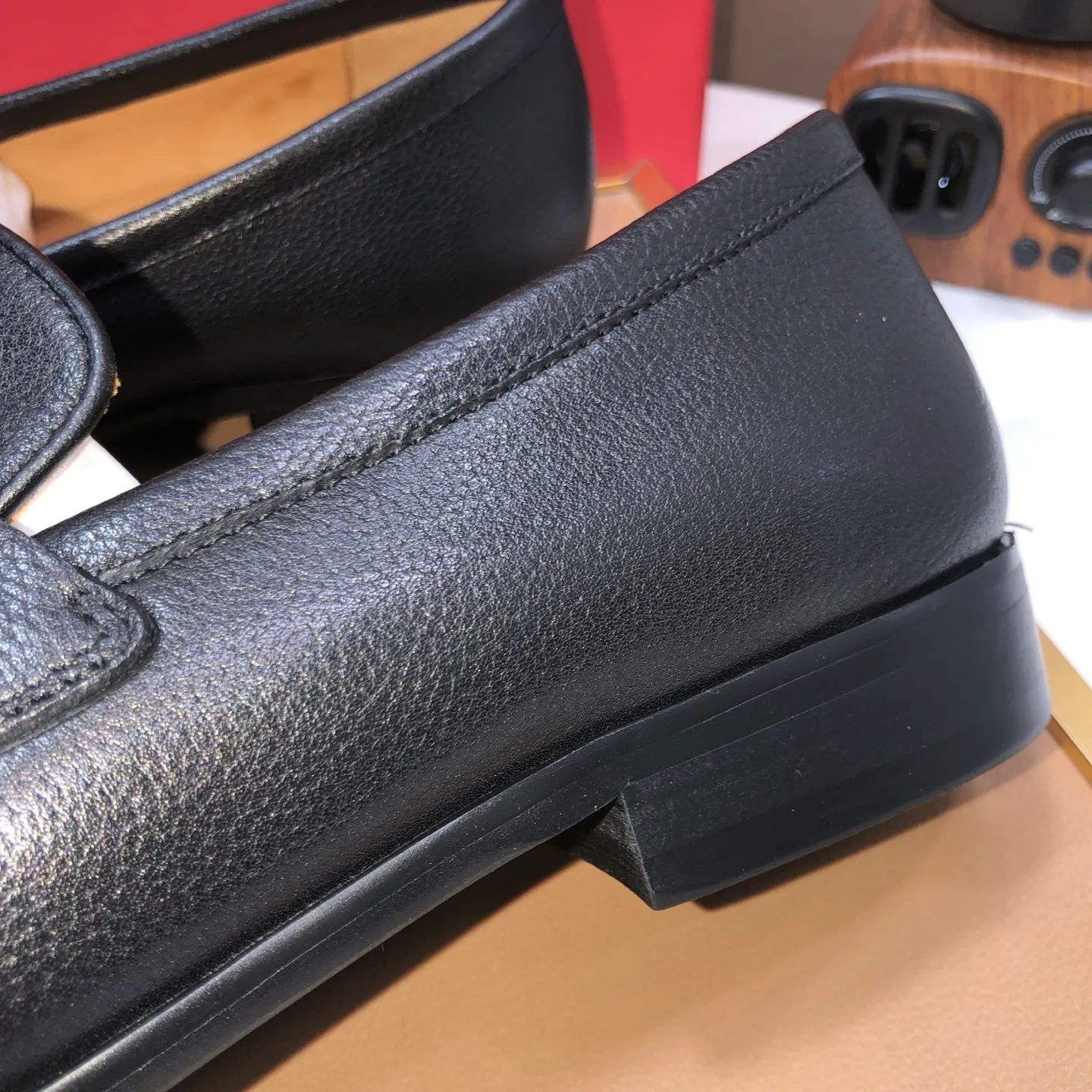 Men's shoes💰580💰【Ferragamo】Official website new product update👏High-quality casual shoes👟Imported first-layer calfskin with official website breathable printed fabric, comfortable and breathable, cowhide lining. Matching code: 38~44 (45 customized, non-refundable)